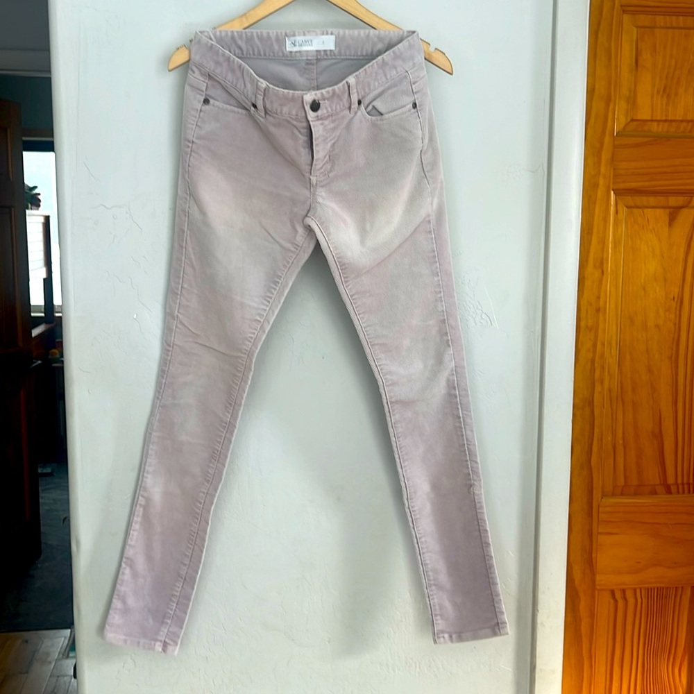 Light pink corduroy skinny jeans. Carve Designs. Size 2. New without tags.